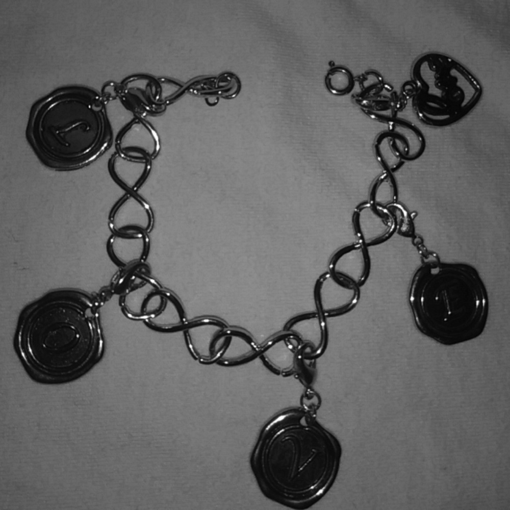 infiniti L O V E charm bracelet